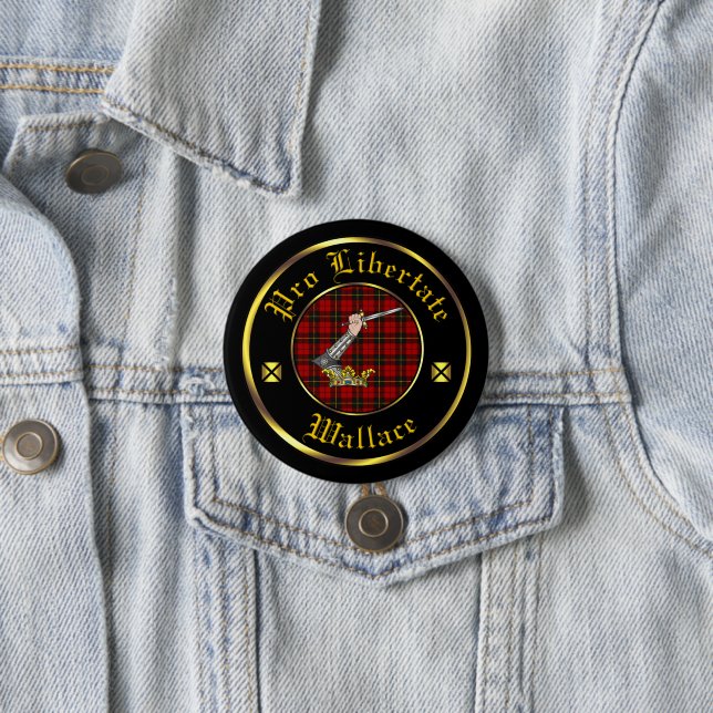 Badge Rond 7,6 Cm Clan Wallace & Bouton Tartan (En situation)