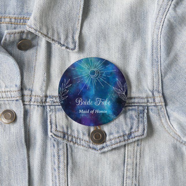 Badge Rond 7,6 Cm Fête de Fiançailles Mystique à l'Aquarelle (En situation)