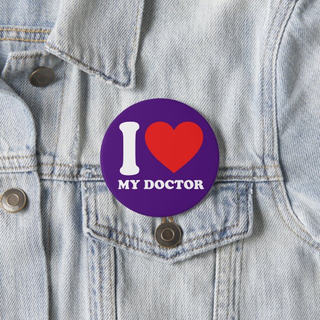 Badge Rond 7,6 Cm J'Aime Mon Docteur (En situation)