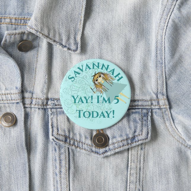 Badge Rond 7,6 Cm Jours magiques Anime fête d'anniversaire (En situation)