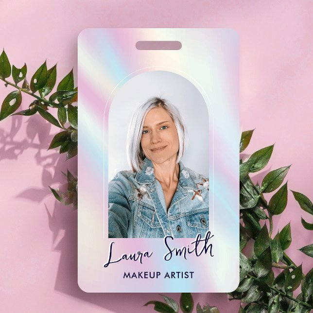 Badge Salon de beauté Holographique moderne (Trendy employee photo ID badge with holographic background in pastel colors)
