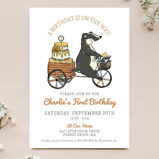 Badgers on Bike mit Cake First Birthday Party Einladung (Von Creator hochgeladen)