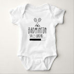 Badminton Skills Loading - Racquet Sport Baby Strampler<br><div class="desc">Das typografische Design enthält das Zitat "Badminton Skills Loading" mit Shuttlecock Badminton-Schlägerikonen. Es sieht gut aus für das Baby eines Badminton-Spielers</div>