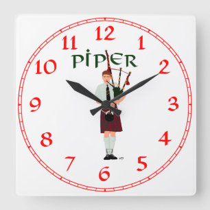 Bagpiper - Red Kilt Quadratische Wanduhr