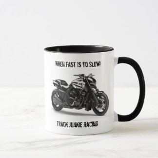 Bahn-Junkie, der V-Maximale Tasse läuft