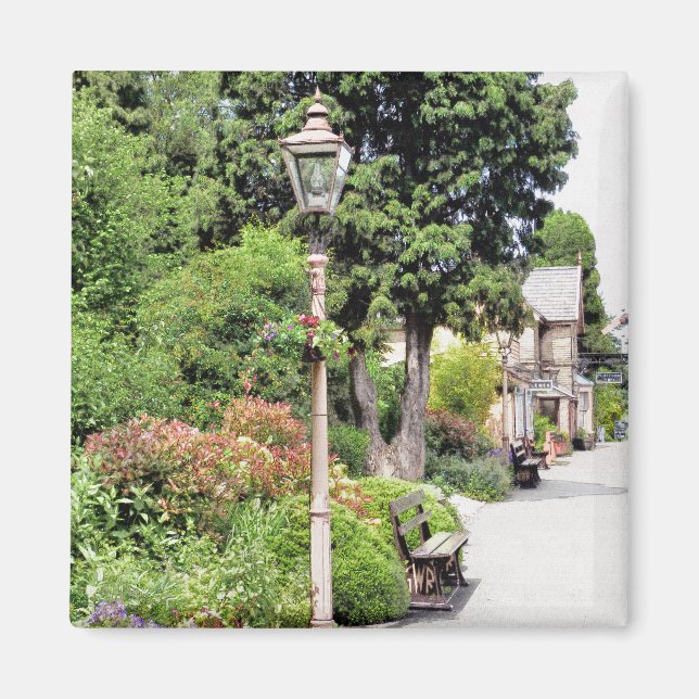 BAHNHOF MAGNET (Vorne)