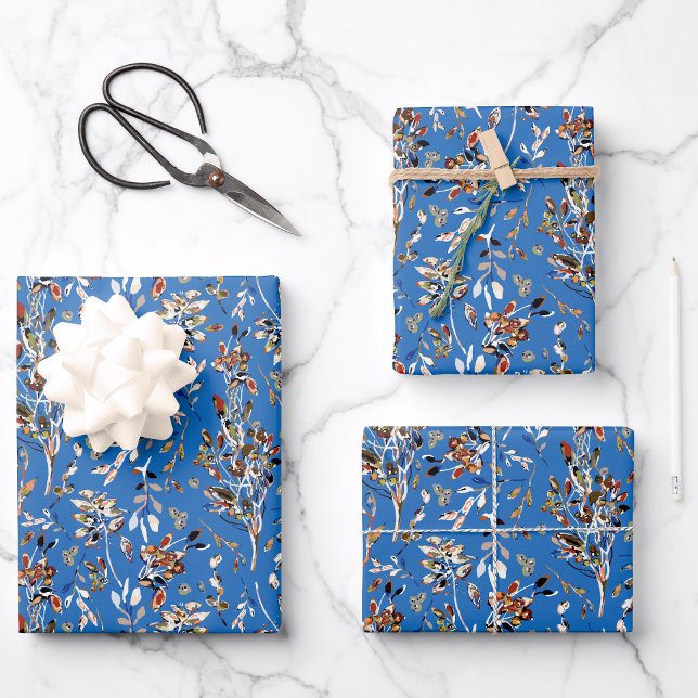 Baies feuilles Aquarelle Bleu Motif Floral (Leaves Berries Watercolor Blue Floral Pattern Wrapping Paper Sheets from Studio Posies. )