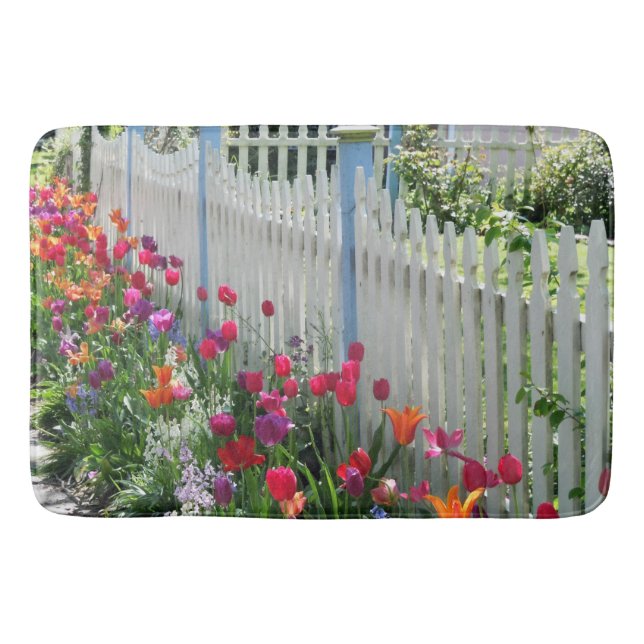 Bain Tulipes le long du tapis blanc de clôture (Devant)