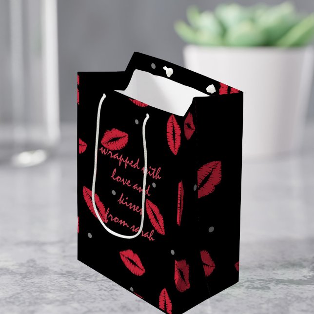 Baisers à lèvres Sac cadeau petit (Lots of kisses on this small gift bag with space for your message)