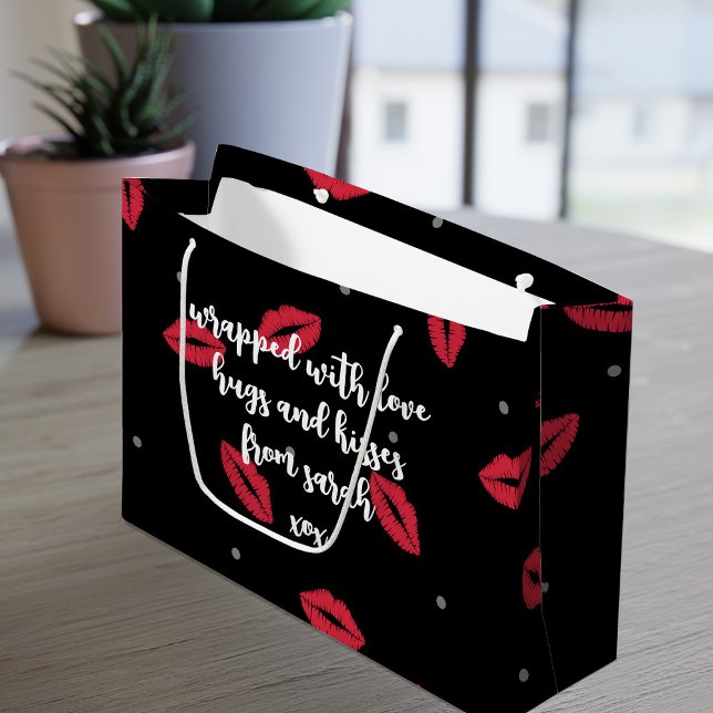 Baisers à lèvres Sac cadeau Saint Valentin (Add your message to this black and red lipstick kisses pattern gift bag and check out the collection)