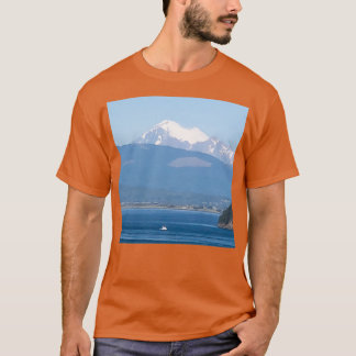 Baker mit Blick auf Salish T-Shirt