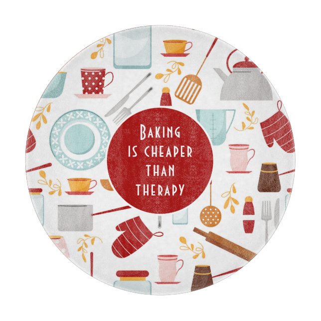 Baking billiger als Therapie Funny Kitchen Red Schneidebrett (Vorderseite)