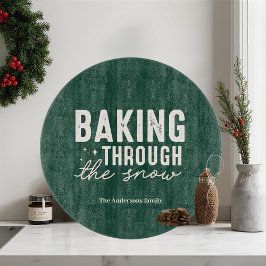 “Baking Through the Snow Personalized Forest Green Schneidebrett