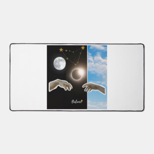 Balance Astrologie Finsternis und Mond Surrealer P Schreibtischunterlage