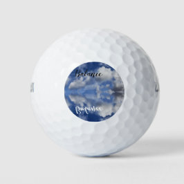 Balance glückliche weiße Flaute Wolke, Reflexionen Golfball