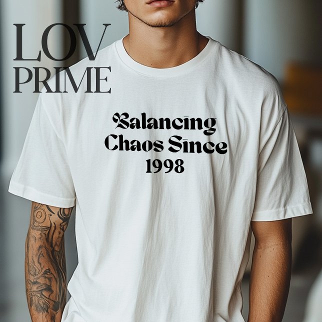 Balancing Chaos Funny T-Shirt (Von Creator hochgeladen)