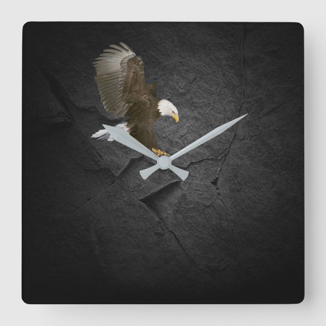 Bald-Adler auf schwarzem Felsen Quadratische Wanduhr (Vorderseite)