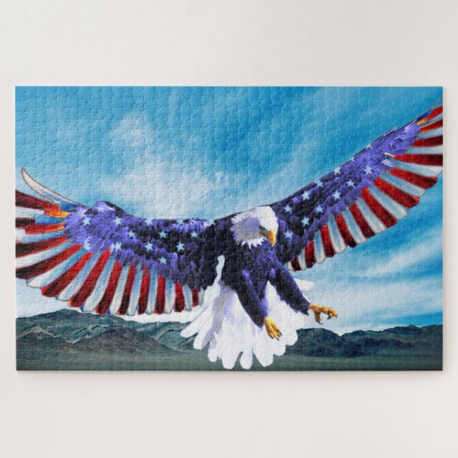 Bald-Adler fliegt mit amerikanischer Flagge am Him (Horizontal)