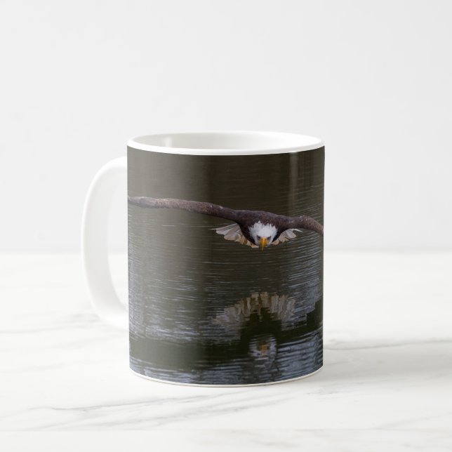 Bald Adler im Flug Kaffeetasse (Vorderseite Links)