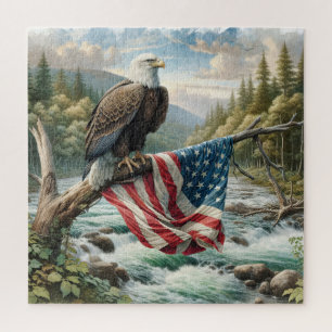 Bald-Adler mit amerikanischer Flagge auf Baumzweig