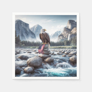 Bald Adler mit amerikanischer Flagge auf einem Cai Serviette