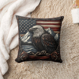 Bald Eagle gegen das Motiv der amerikanischen Flag Kissen