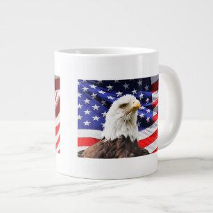 Bald Eagle und die amerikanische Flagge Jumbo-Tasse