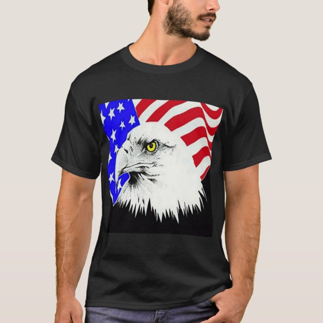 Bald Eagle und die amerikanische Flagge T-Shirt (Vorderseite)