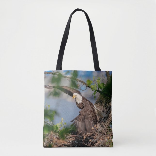 Bald Eagle verlassend Nest Tasche (Vorderseite)