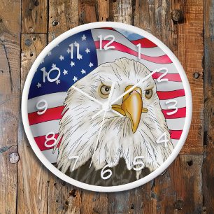 Bald Eagle vor der amerikanischen Flagge Patriotis Uhr