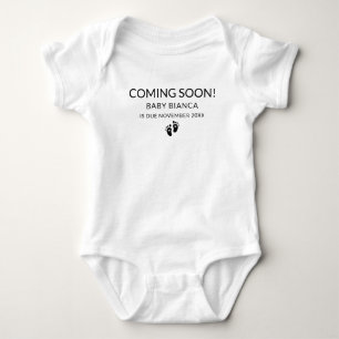 Bald erscheint eine benutzerdefinierte Ankündigung Baby Strampler