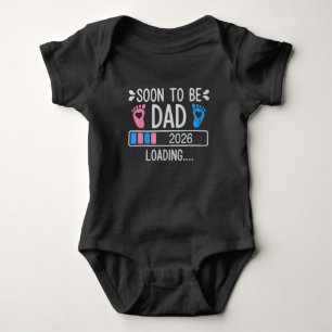 Bald Vater 2026 Schwangerschaftsankündigung wird g Baby Strampler