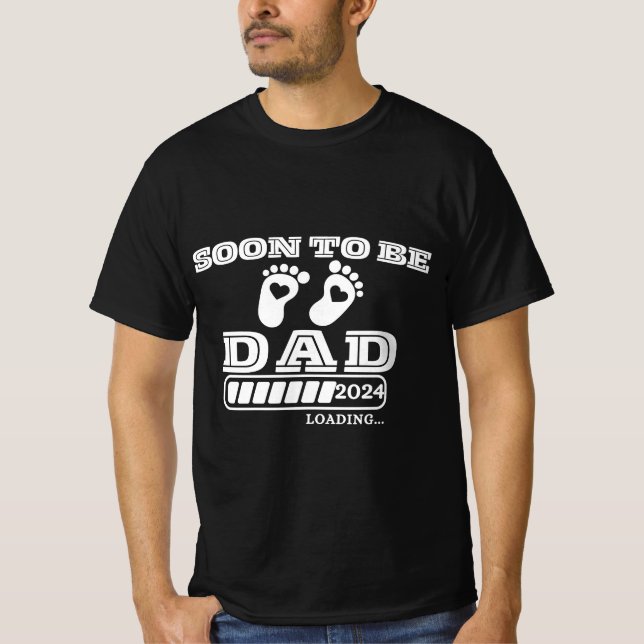 Bald wird Vater 2024 für Schwangerschaft T-Shirt (Vorderseite)