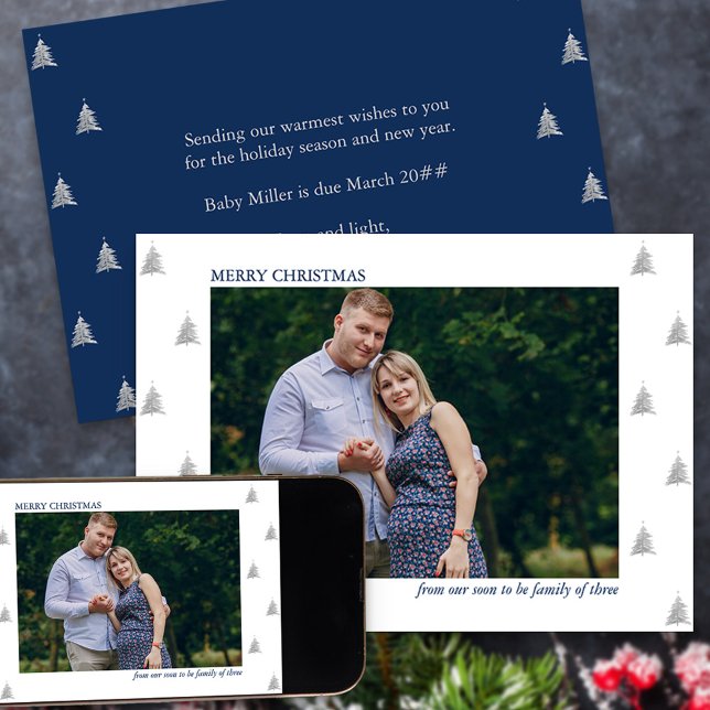 Bald zu einer Familie von drei Foto Urlaub Schwang Ankündigung (Photo Holiday Card and Pregnancy Announcement from your soon to be family of three)