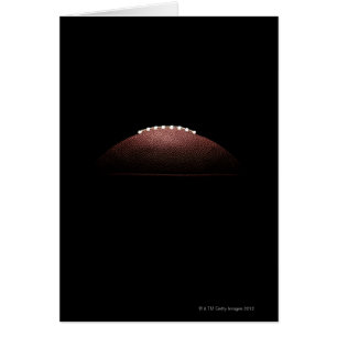 Ball de football américain sur arrière - plan noir