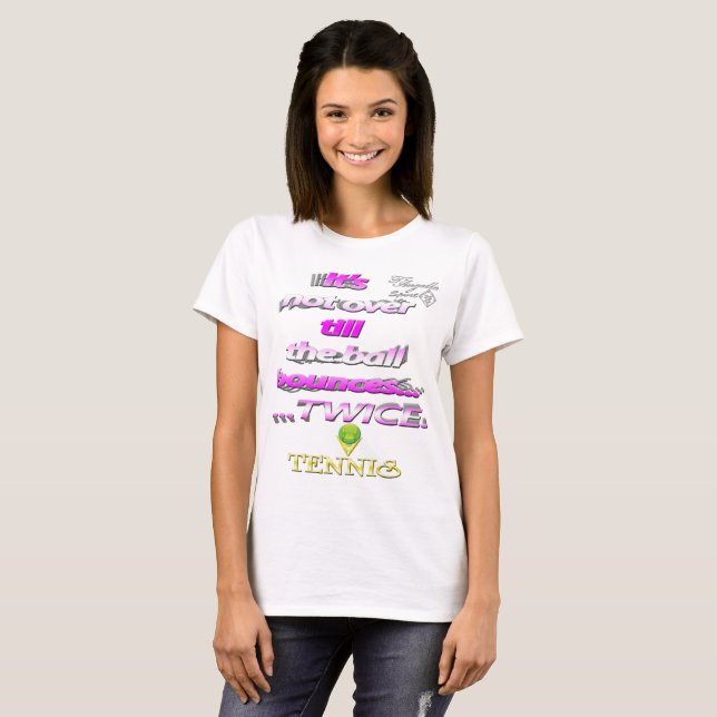 Ball prallt zweimal den grundlegenden T - Shirt (Vorne ganz)