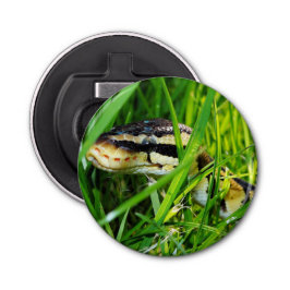 Ball Python Schlange im Gras Flaschenöffner