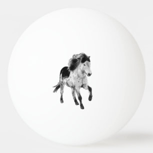 Balle De Ping Pong Cheval islandais en mouvement