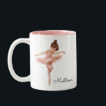 Ballerina Girl Pose Personalisiert Zweifarbige Tasse<br><div class="desc">Diese niedliche Tasse verfügt über einen pastellrosa Ballerina Cartoon und Ihre Wahl des Namens. Ideal für kleine Tänzer und Ballettliebhaber, kombiniert es Charme und Personalisierung. Diese Tasse ist ein Geschenk für Geburtstage, Tanzabende, Weihnachten oder den Alltag. Sie ist ein Geschenk für Kinder, Jugendliche oder alle, die Tutus und Pirouetten Lieben....</div>