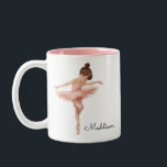 Ballerina Girl Pose Personalisiert Zweifarbige Tasse<br><div class="desc">Diese niedliche Tasse verfügt über einen pastellrosa Ballerina Cartoon und Ihre Wahl des Namens. Ideal für kleine Tänzer und Ballettliebhaber, kombiniert es Charme und Personalisierung. Diese Tasse ist ein Geschenk für Geburtstage, Tanzabende, Weihnachten oder den Alltag. Sie ist ein Geschenk für Kinder, Jugendliche oder alle, die Tutus und Pirouetten Lieben....</div>