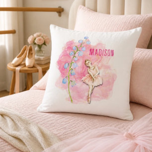 Ballerina und Lily of the Valley Floral on Pink Kissen