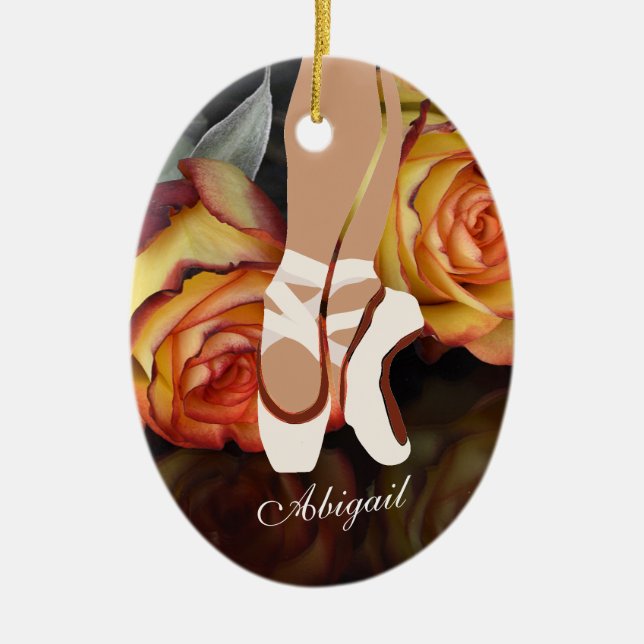 Ballerina und Rose En Pointe Ballet Keramik Ornament (Vorne)