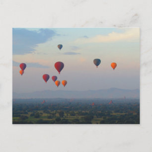 Balles au-dessus de Bagan, Myanmar Carte postale