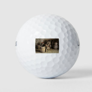 Balles De Golf Barils De Vin Au Sous-Sol