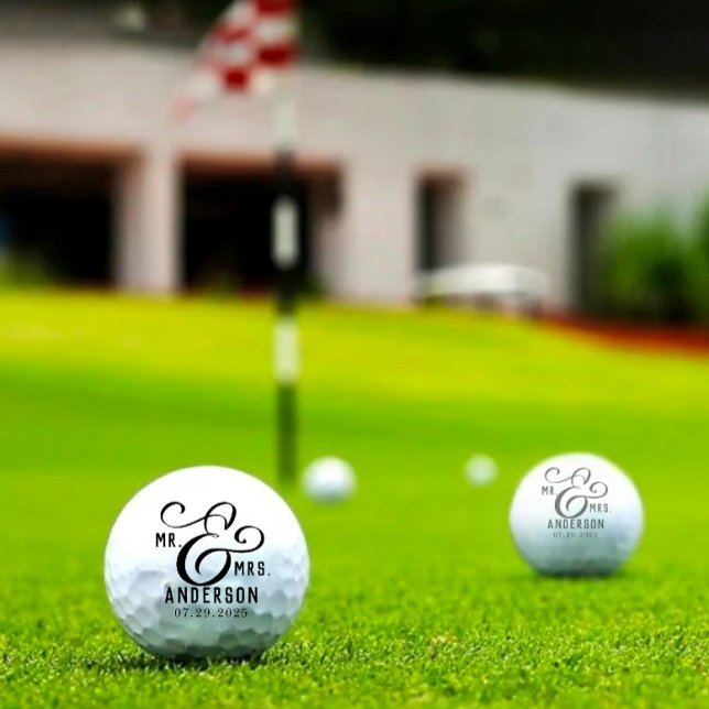 Balles De Golf Boules De Golf Du Couple Moderne Nom Date Texte No (Modern custom wedding couple name date black text golf ball)