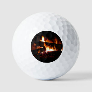 Balles De Golf Cheminée Chaleureuse Photographie de scène hiverna