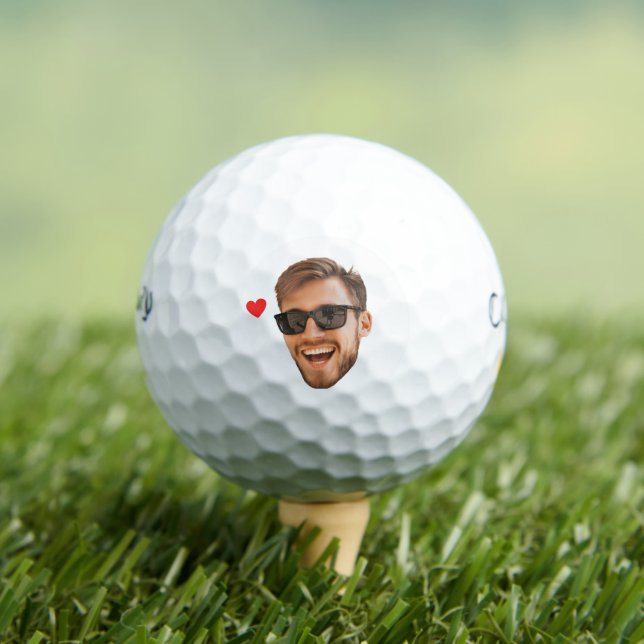 Balles De Golf Custom Funny Face Picture Heart Valentine's Day (T-shirt Insitu)