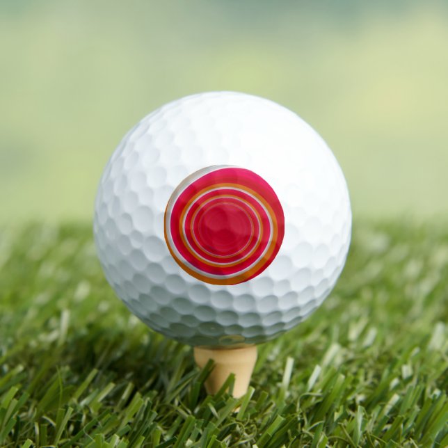 Balles De Golf Dernier Tenné rouge et blanc (T-shirt Insitu)