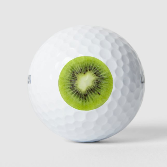 Balles De Golf Du kiwi frais. Closeuse à tranche ronde isolée (Devant)