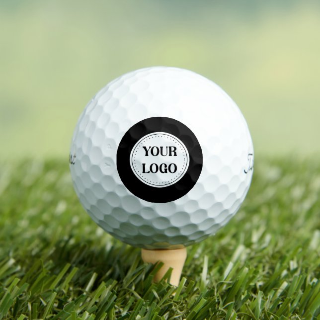 Balles De Golf Élégant, contemporain, poli et personnalisable. (T-shirt Insitu)